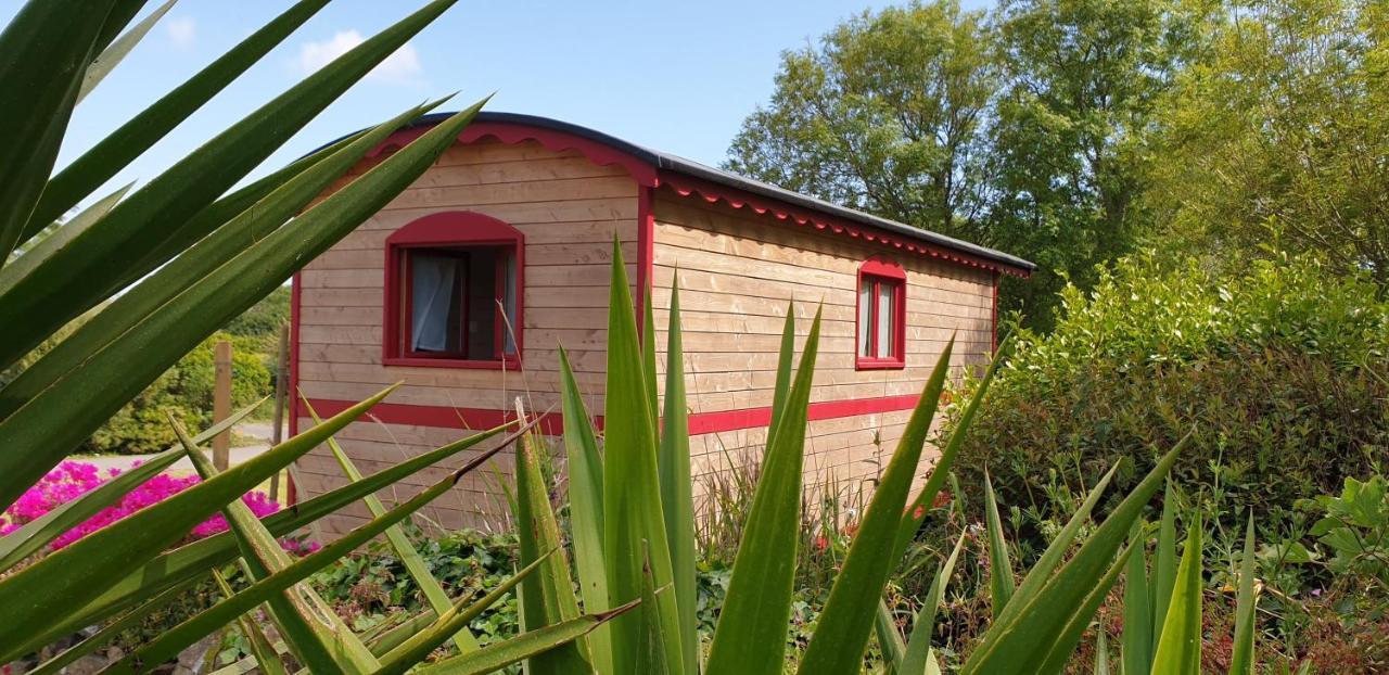 Villa Le Petit Nid Dans La Roulotte Roscanvel Exterior foto